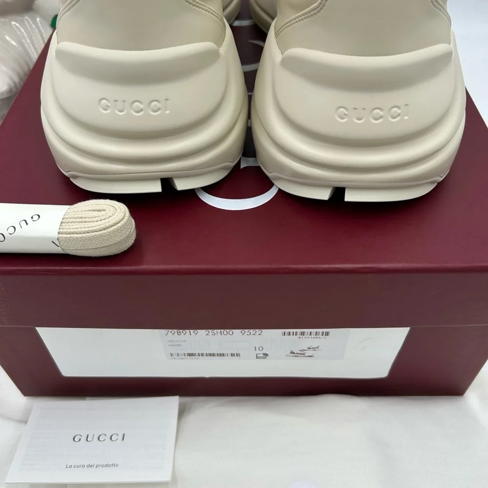 Gucci Beige Sneakers with Red Accents size 10 made in Italy